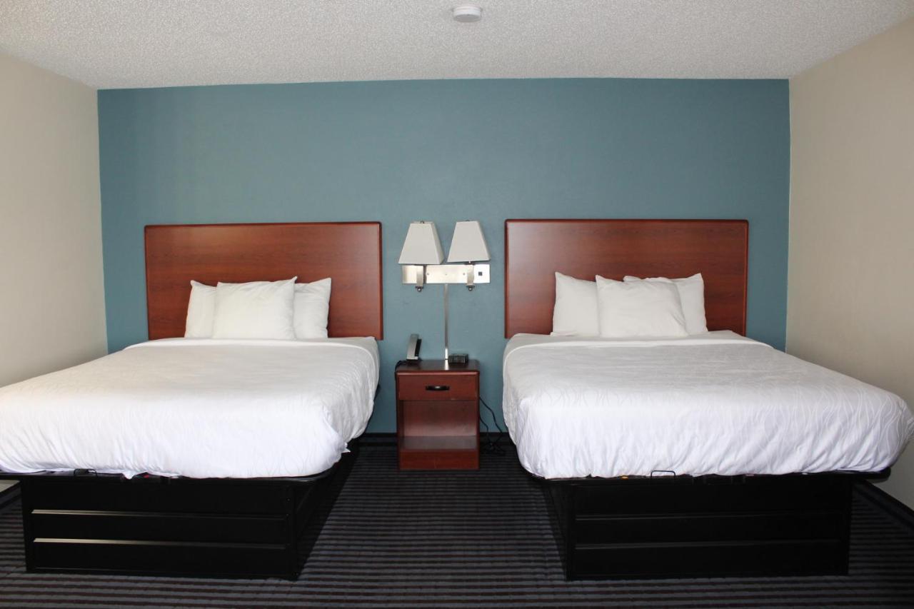 Reston Inn & Suites Spencer Buitenkant foto