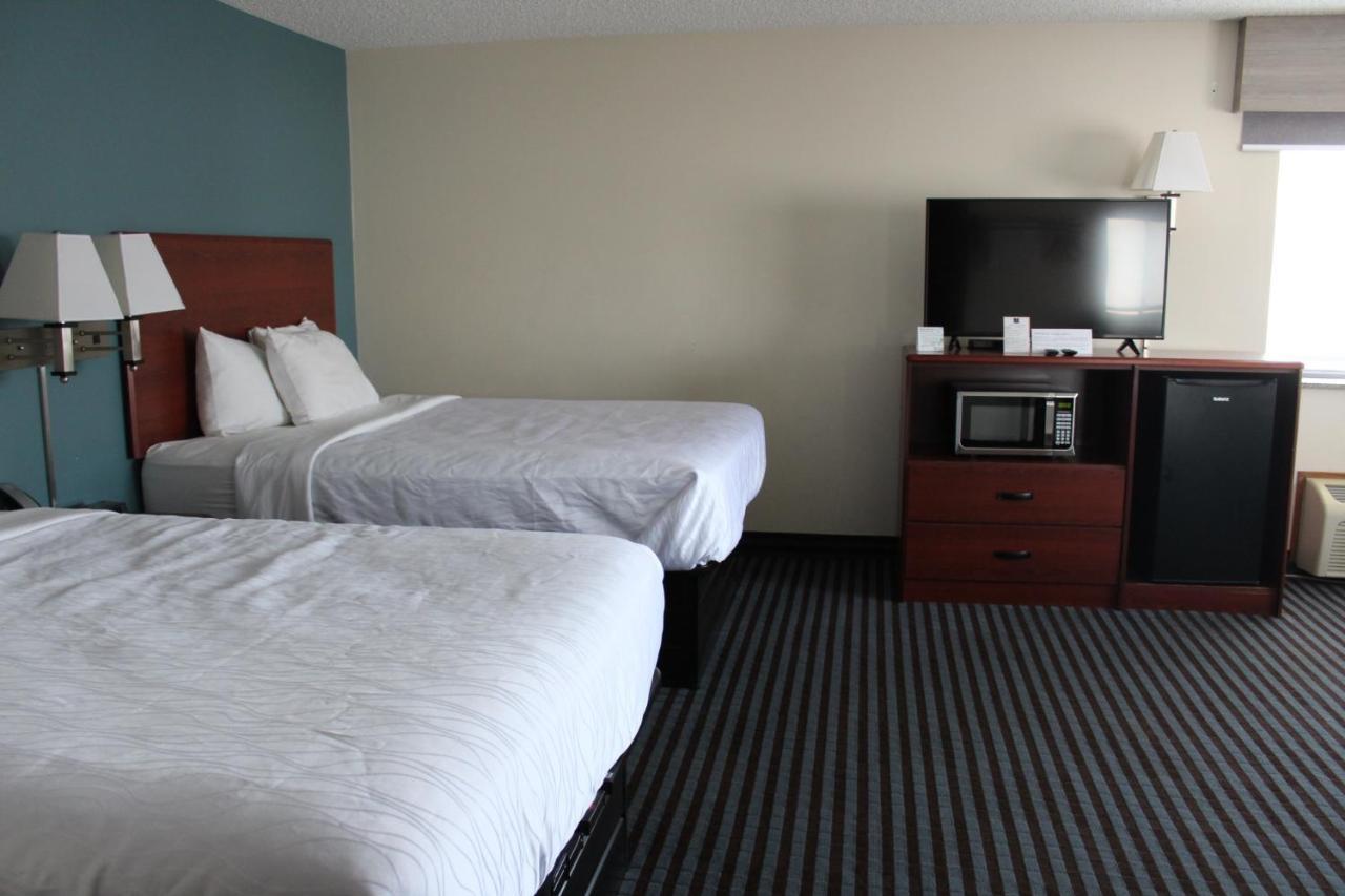 Reston Inn & Suites Spencer Buitenkant foto
