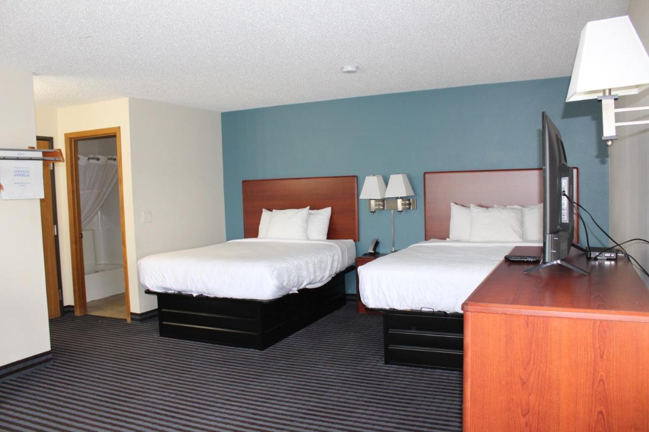 Reston Inn & Suites Spencer Buitenkant foto