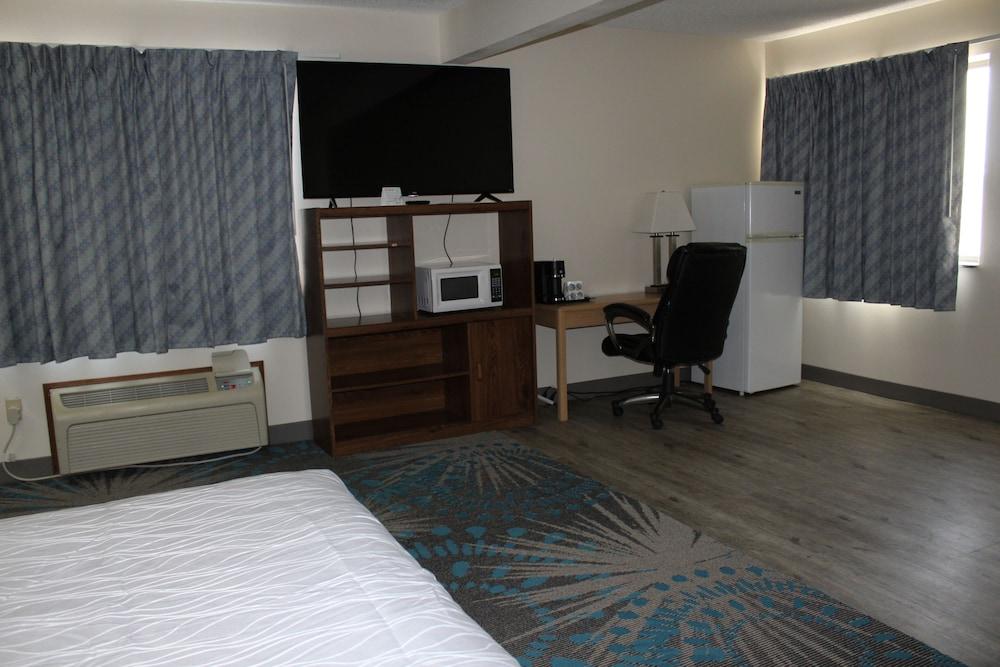 Reston Inn & Suites Spencer Buitenkant foto
