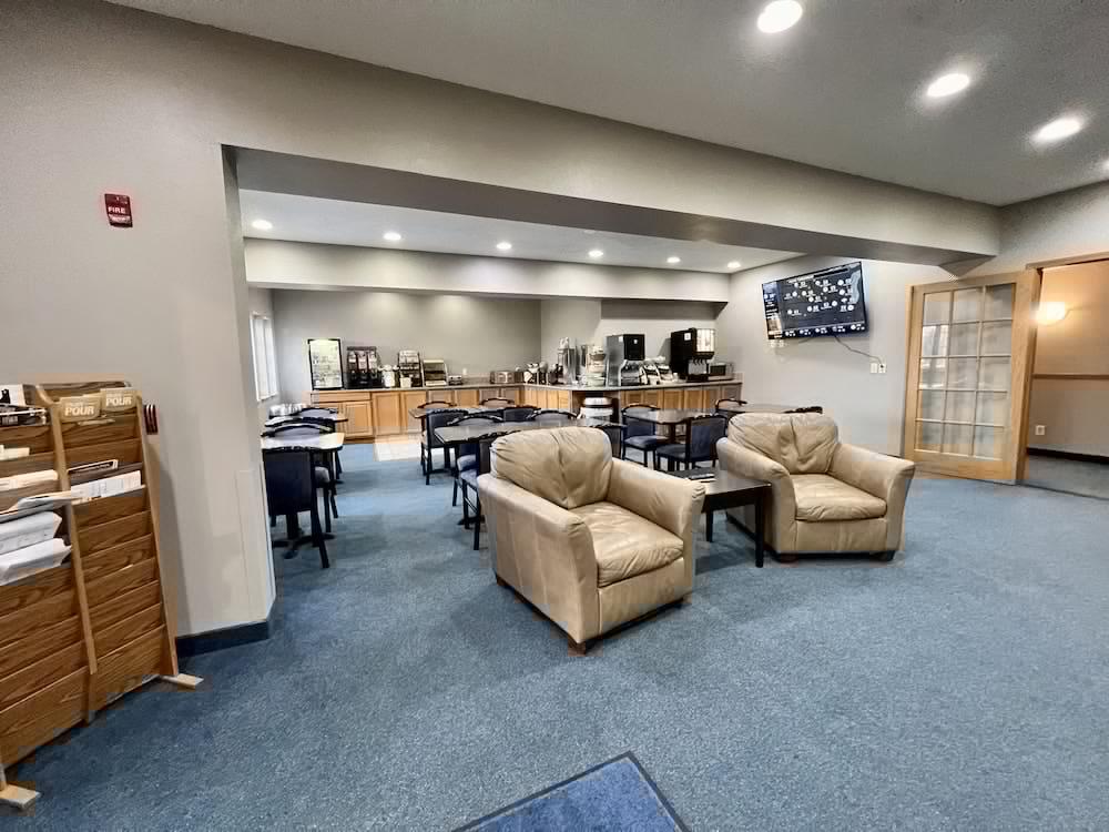 Reston Inn & Suites Spencer Buitenkant foto